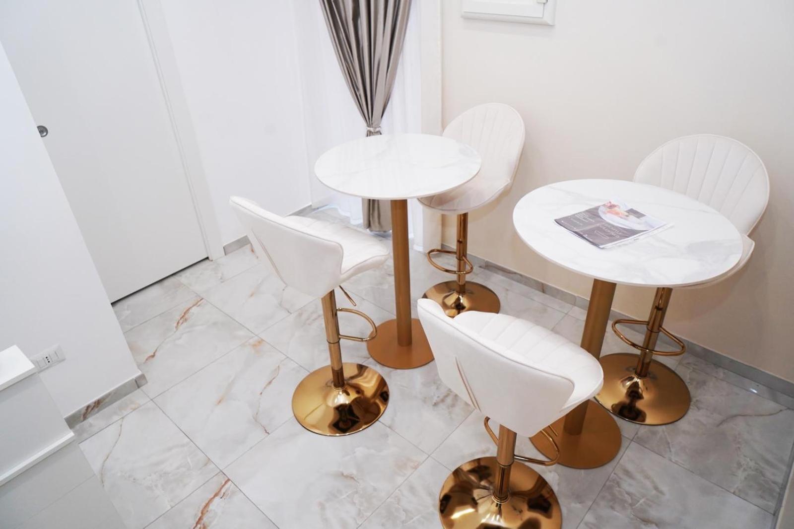 Lifestyle Naples B&B Bagian luar foto