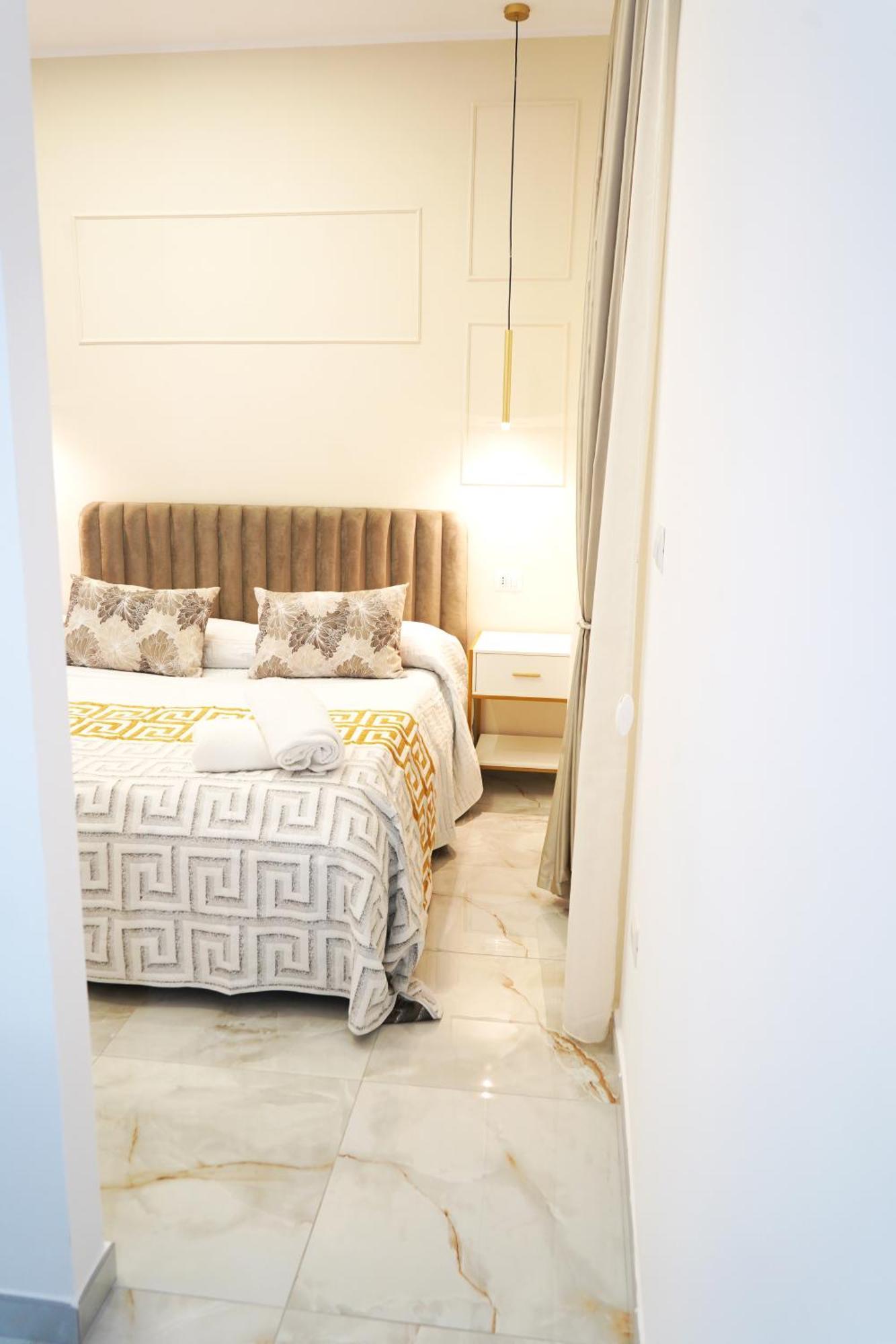 Lifestyle Naples B&B Bagian luar foto