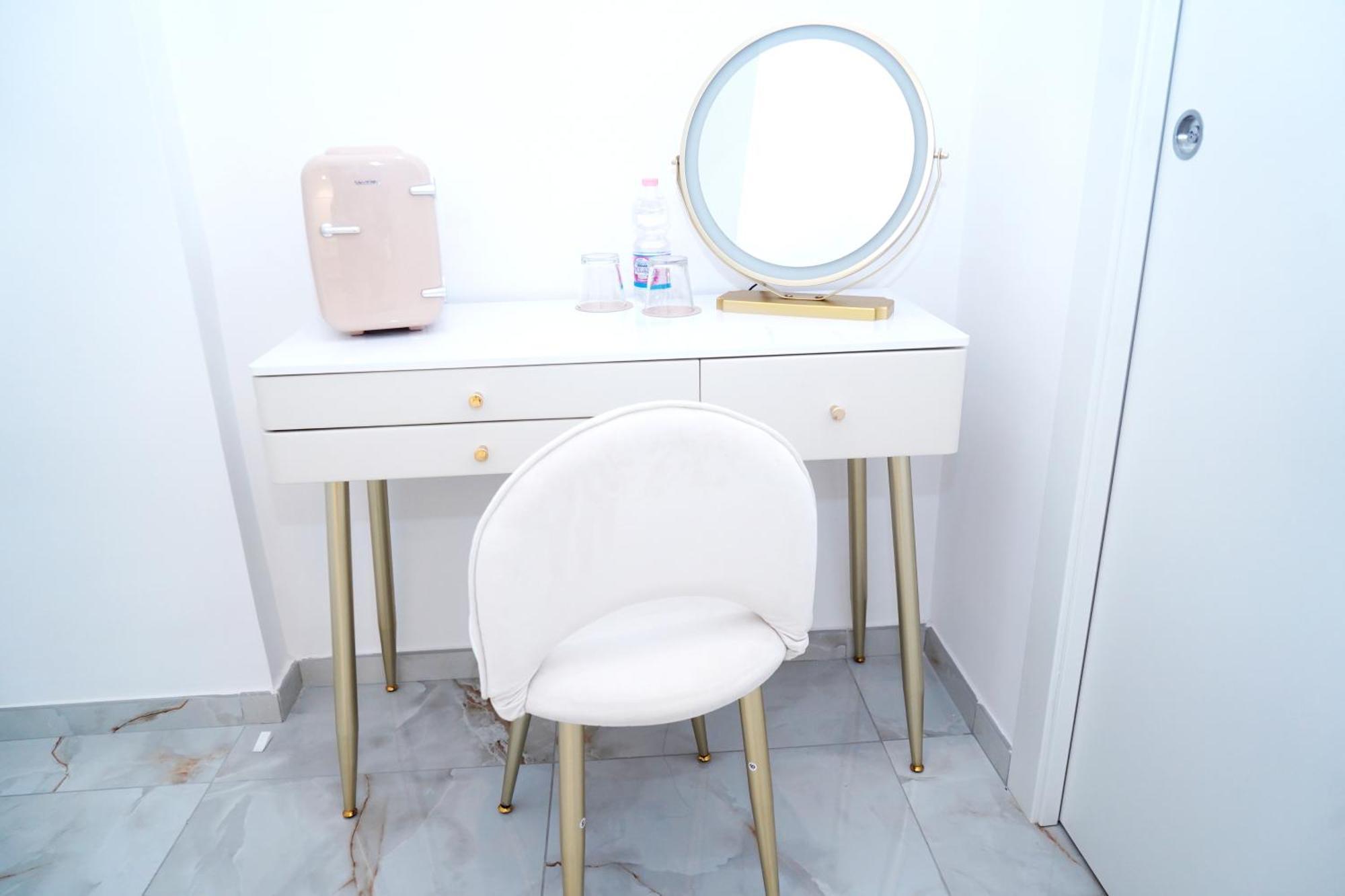 Lifestyle Naples B&B Bagian luar foto
