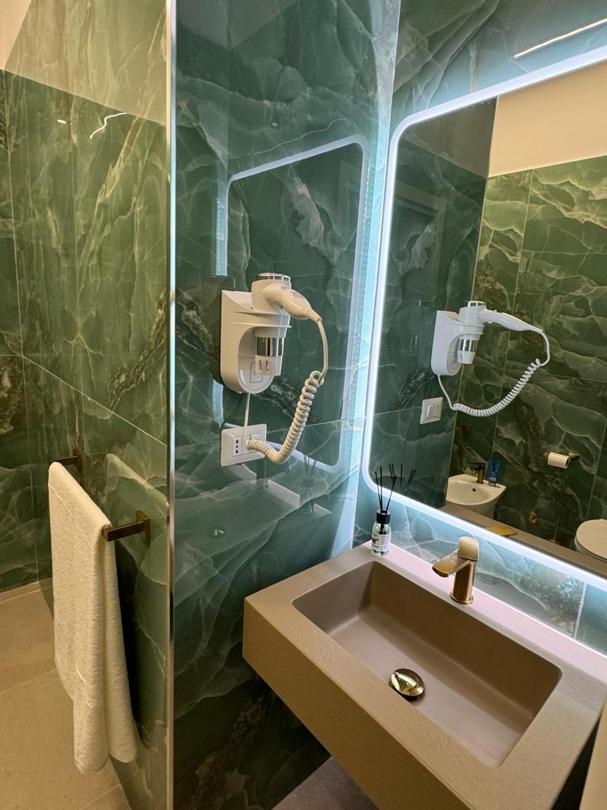 Lifestyle Naples B&B Bagian luar foto