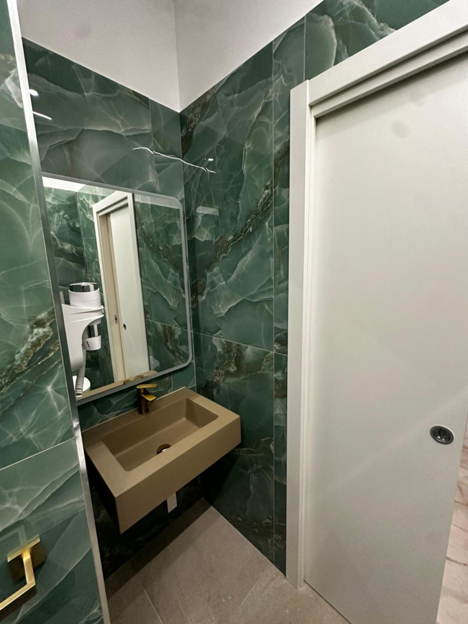 Lifestyle Naples B&B Bagian luar foto